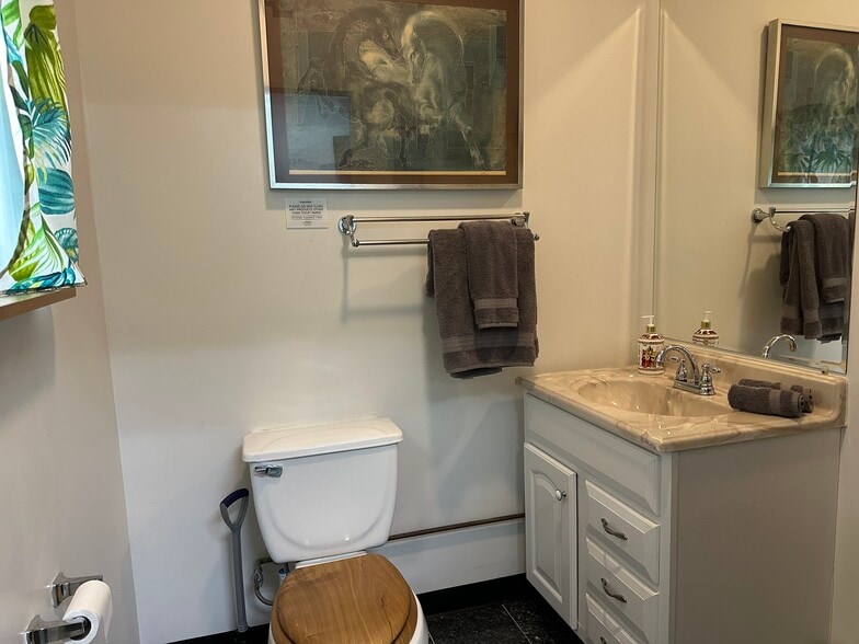 More Photos Of 2000 Steese Hwy, Fairbanks General Retail For Sale