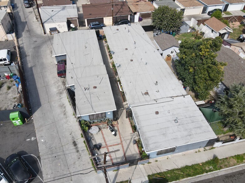 More Photos Of 19 E 69th St, Long Beach Multifamily For Sale