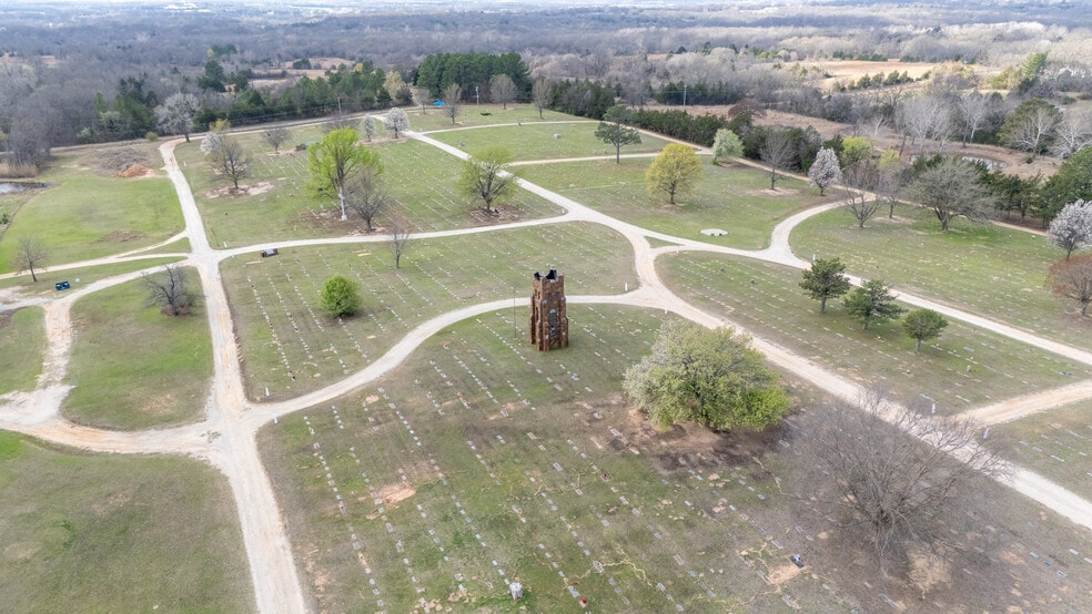 More Photos Of 12481 OK-19, Ada Cemetery Mausoleum For Sale