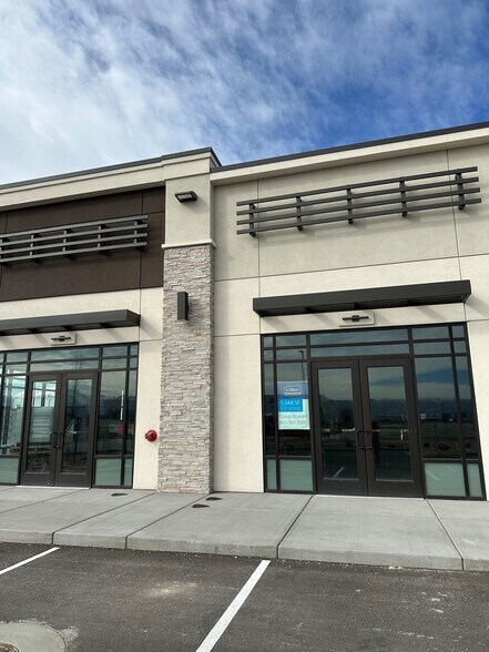 More Photos Of 276 S 5600 W, Salt Lake City Restaurant For Lease