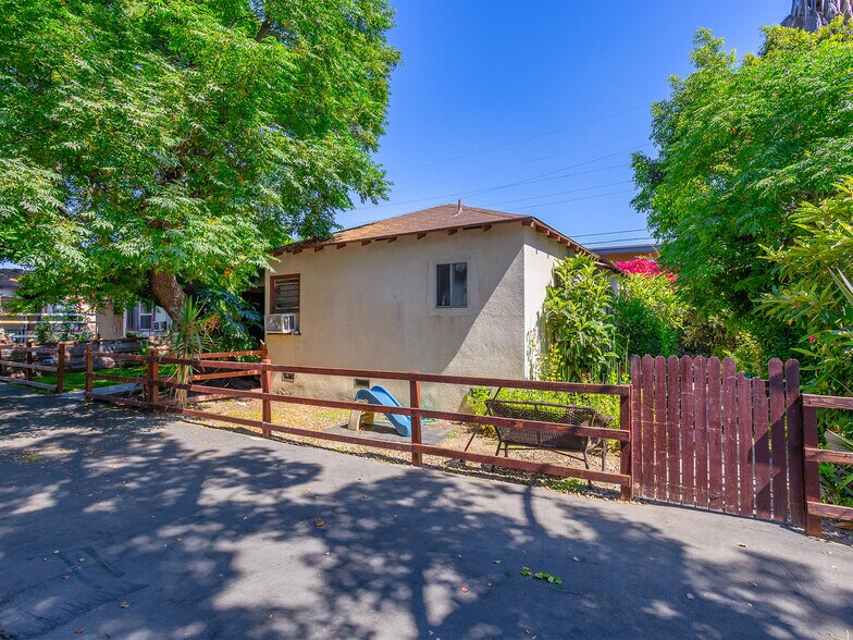More Photos Of 5150 Riverton Ave, North Hollywood Land For Sale