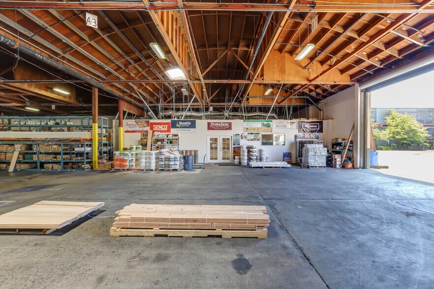 More Photos Of 210 Classic Ct, Rohnert Park Warehouse For Lease