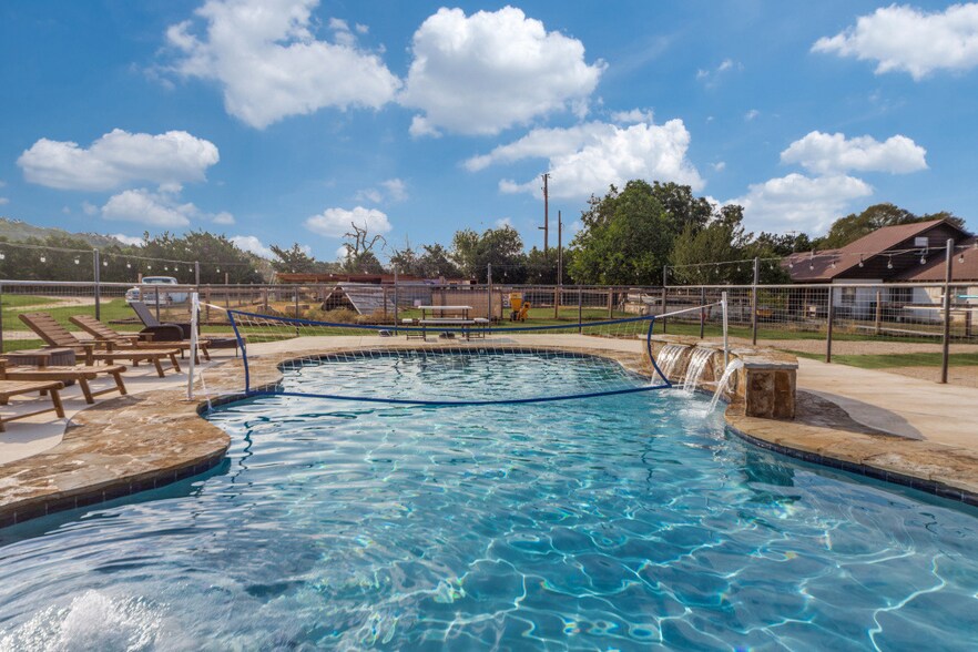 More Photos Of 8141-8161 Tx 16 Hwy, Pipe Creek Storefront Retail Residential For Sale