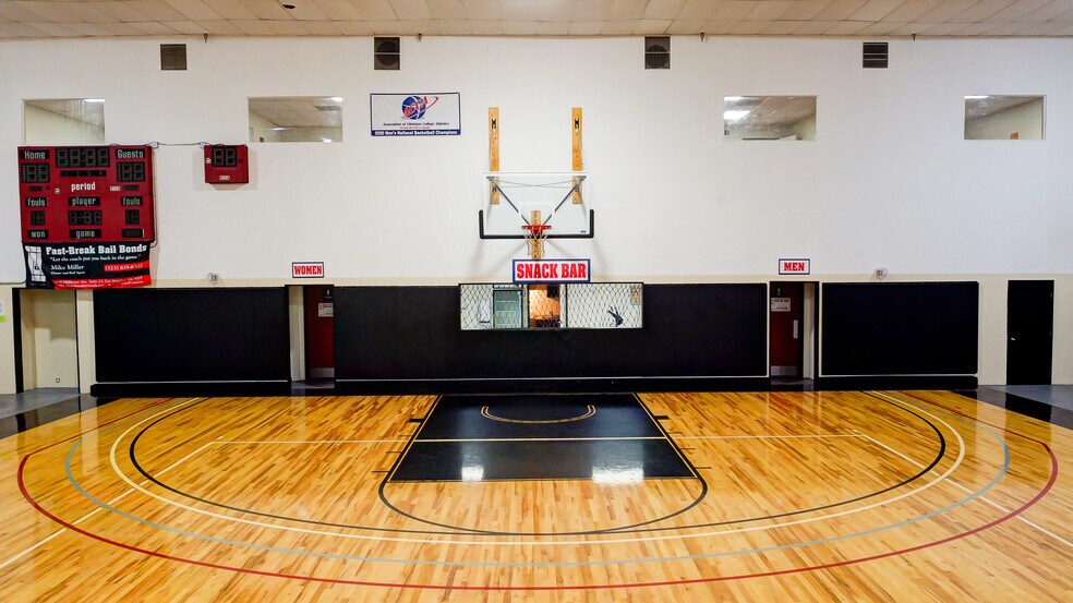 More Photos Of 950 S Central Ave, Compton Schools For Sale