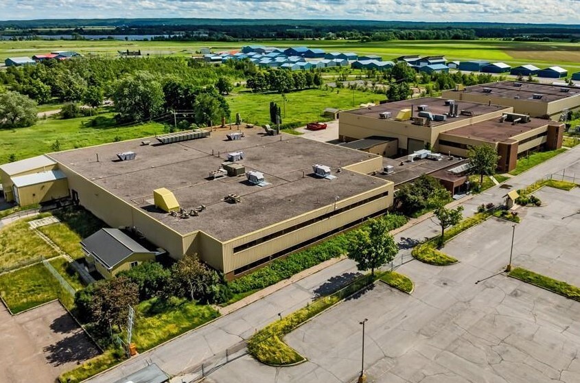 Primary Photo Of 107 Baskin Dr E, Arnprior Industrial For Sale