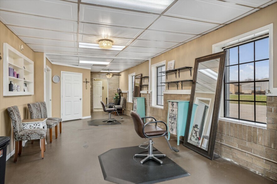 More Photos Of 100 S Main St, Crandall Storefront Retail Residential For Sale