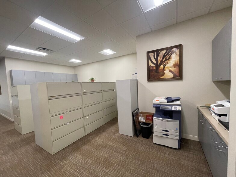 More Photos Of 6827 Camp Bullis Rd, San Antonio Medical For Lease