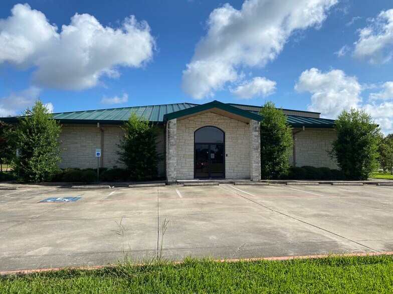 More Photos Of 18050 Kieth Harrow Blvd, Houston Warehouse For Lease