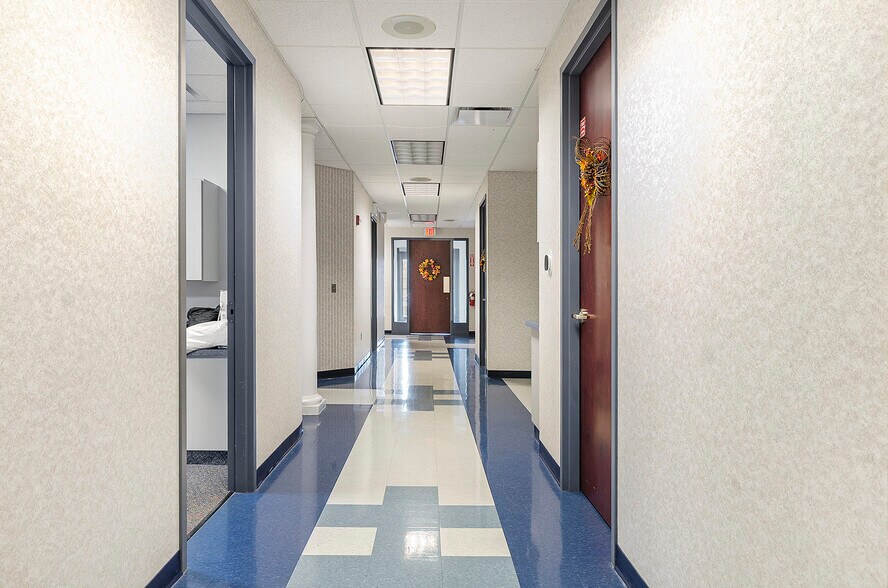More Photos Of 9475 N Holly Rd, Grand Blanc Medical For Sale