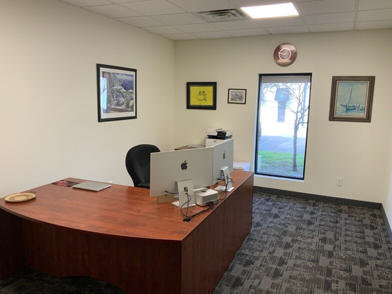 More Photos Of 2890 Market Loop, Southlake Light Manufacturing For Sale