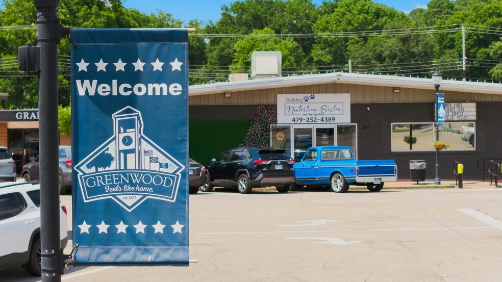 More Photos Of 20 Town Sq, Greenwood Health Club For Sale
