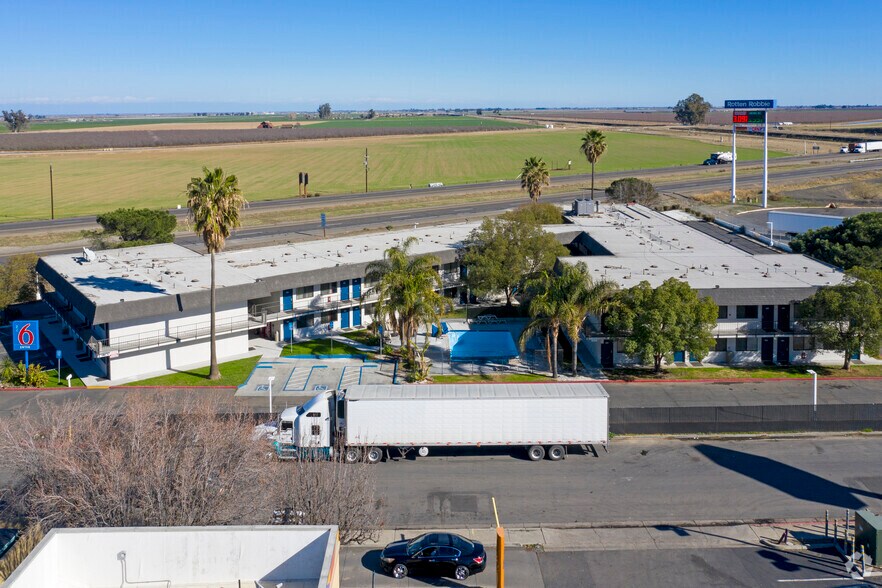 More Photos Of 12733 State Highway 33, Gustine Hotel For Sale