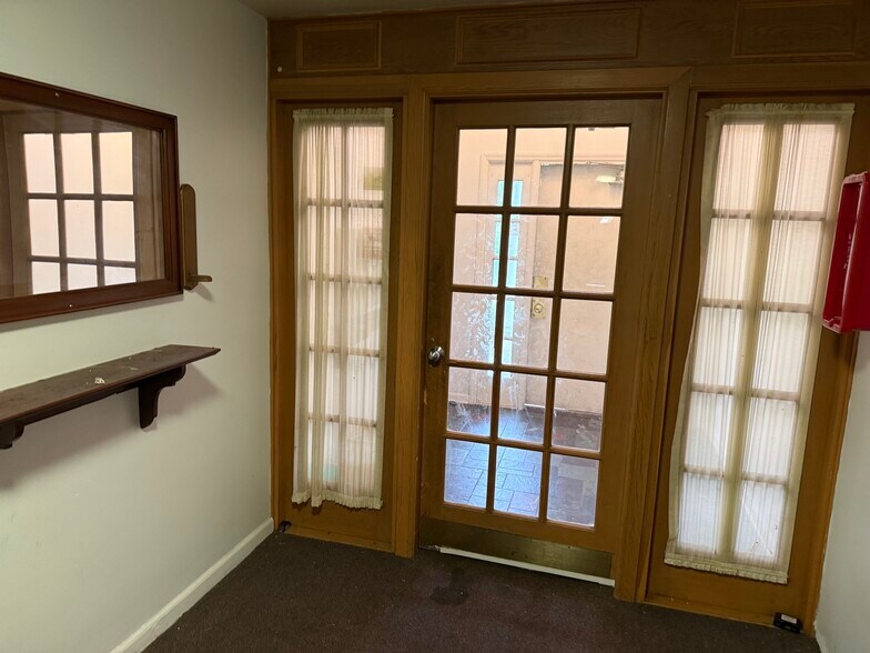 More Photos Of 3303 Riverside Dr, Dayton Apartments For Sale