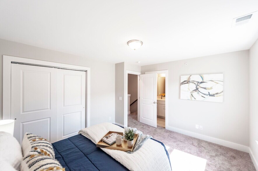 More Photos Of 1136 Lock 4 Rd, Gallatin Apartments For Sale