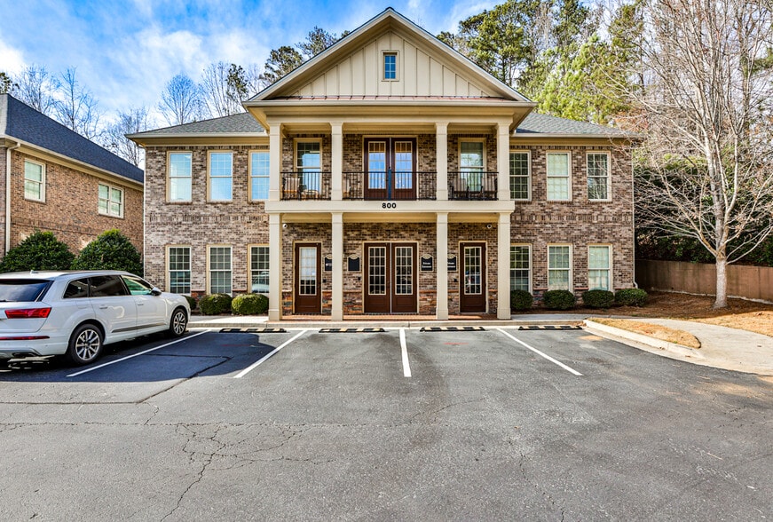 More Photos Of 1905 Woodstock Rd, Roswell Office For Lease