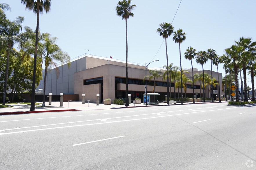 Primary Photo Of 3000 W Alameda Ave, Burbank Movie Radio TVStudio For Lease
