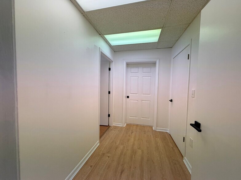 More Photos Of 6725 Cedarridge Dr, Zephyrhills Medical For Lease