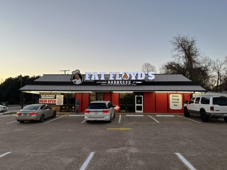 Primary Photo Of 206 W Houston St, Cleveland Fast Food For Sale