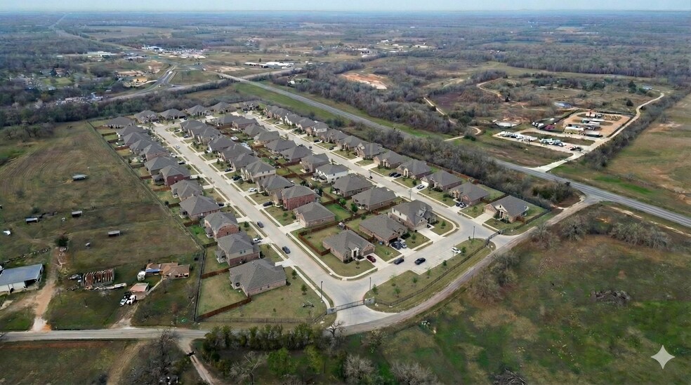 More Photos Of 1111 E 3rd St, Rockdale Land For Sale