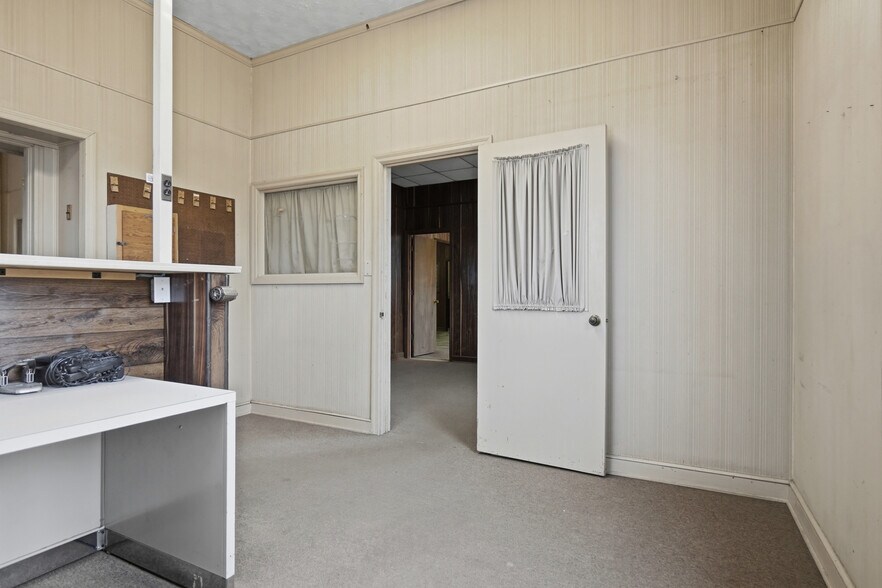 More Photos Of 401 Hodges Ave, Albany Industrial For Sale