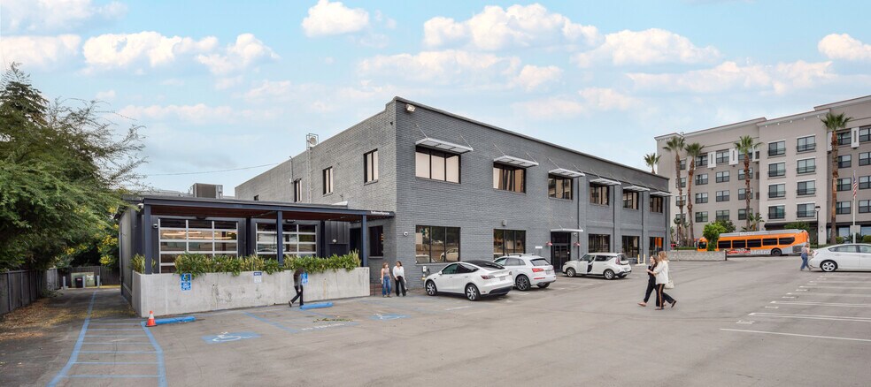 More Photos Of 40 E Verdugo Ave, Burbank Coworking Space
