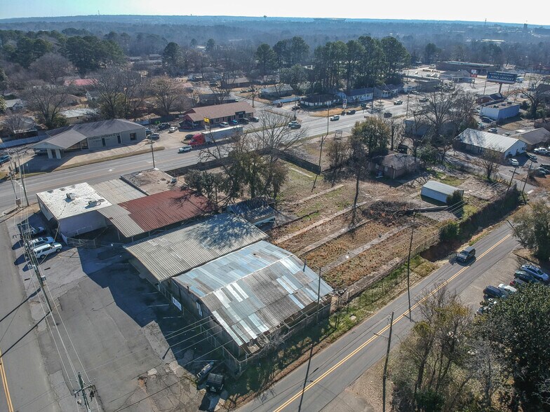 More Photos Of 1907 24th St, Northport Office For Sale