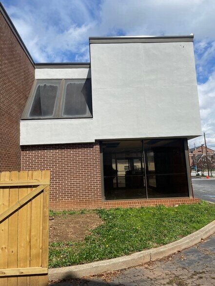 More Photos Of 2981 Church St, East Point Medical For Sale