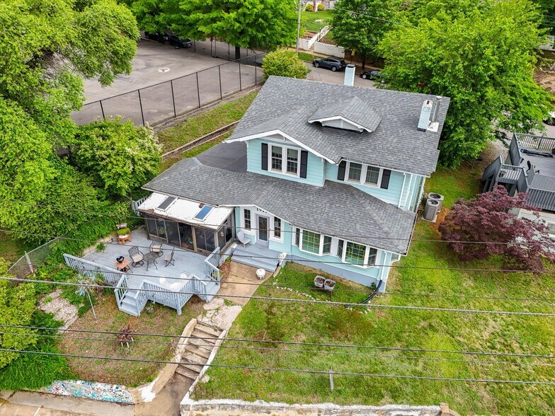 More Photos Of 1911 Memorial Ave SW, Roanoke Office Residential For Sale