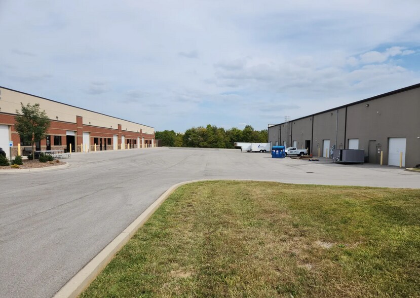 More Photos Of 40 Kingbrook Pky, Simpsonville Warehouse For Lease