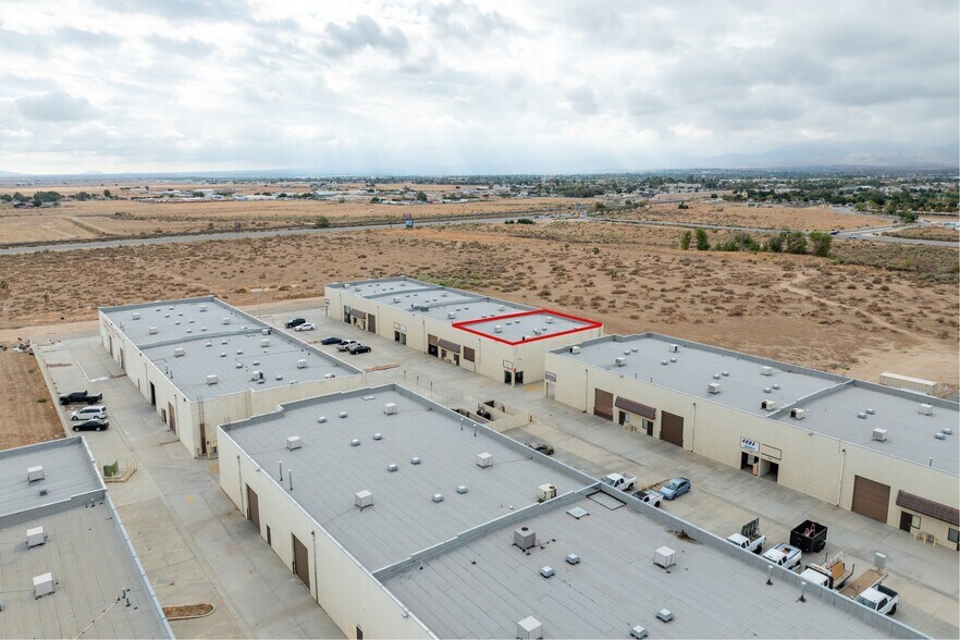 More Photos Of 39360 3rd St E, Palmdale Warehouse For Lease