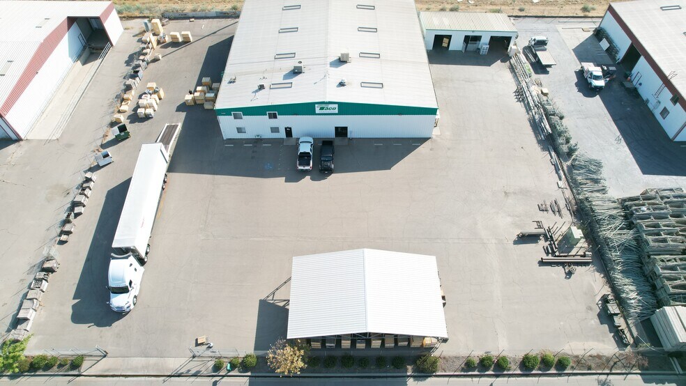 More Photos Of 5400 S Villa Ave, Fresno Warehouse For Lease