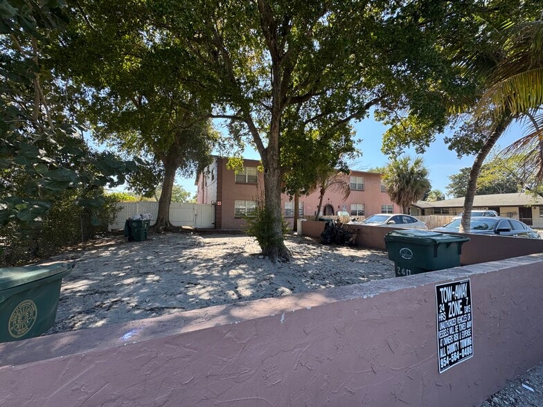 More Photos Of 146-148 NW 40th Ct, Fort Lauderdale Apartments For Sale