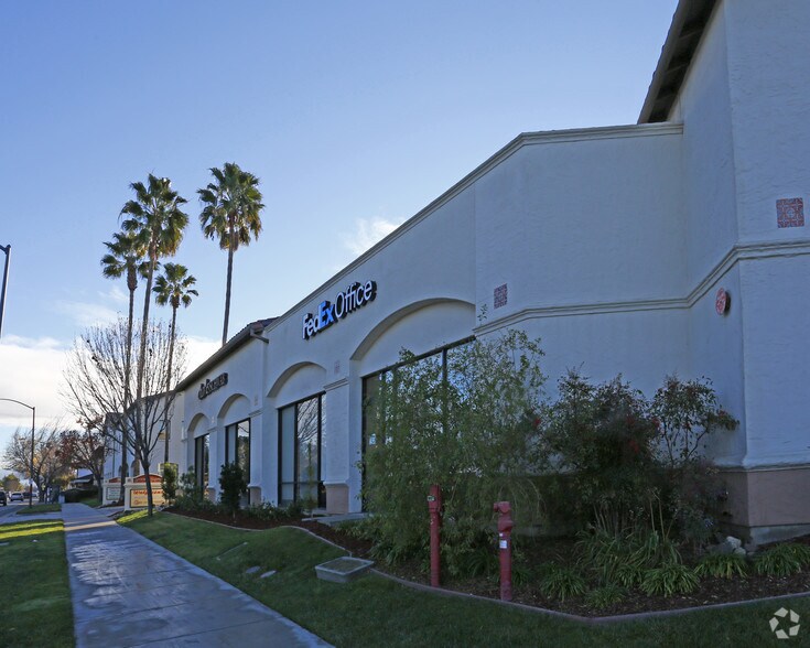 More Photos Of 10-130 E Hamilton Ave, Campbell Freestanding For Lease