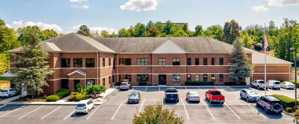More Photos Of 2010 Castaic Ln, Knoxville Office For Sale