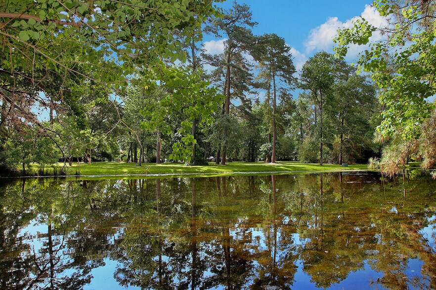 More Photos Of 15598 Bedford Ln, Conroe Specialty For Sale