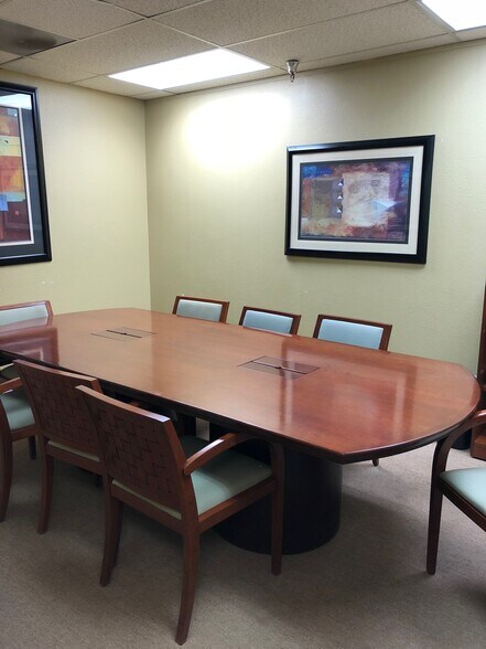 More Photos Of 15000 7th St, Victorville Office For Lease