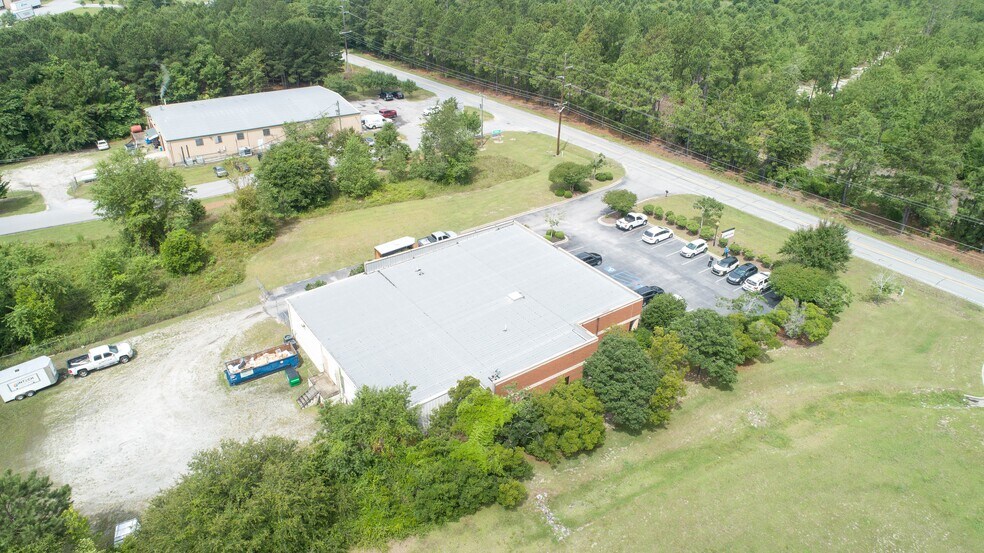 More Photos Of 475 Industrial Dr, Lexington Showroom For Sale