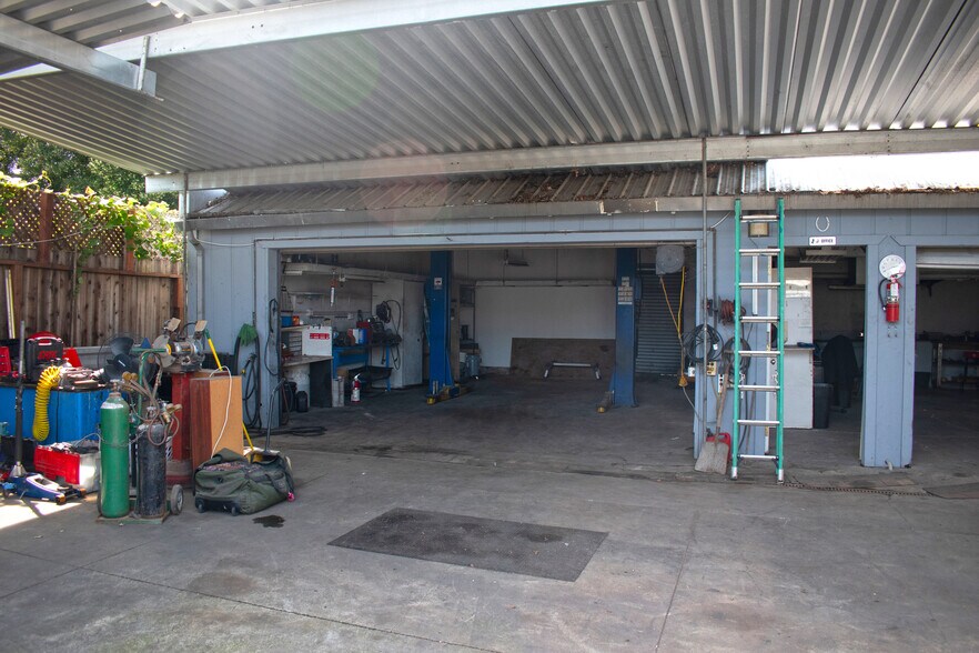 More Photos Of 1239 Cleveland Ave, Santa Rosa Auto Repair For Sale