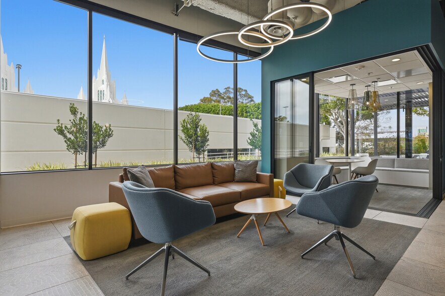 More Photos Of 3655 Nobel Dr, San Diego Office For Lease