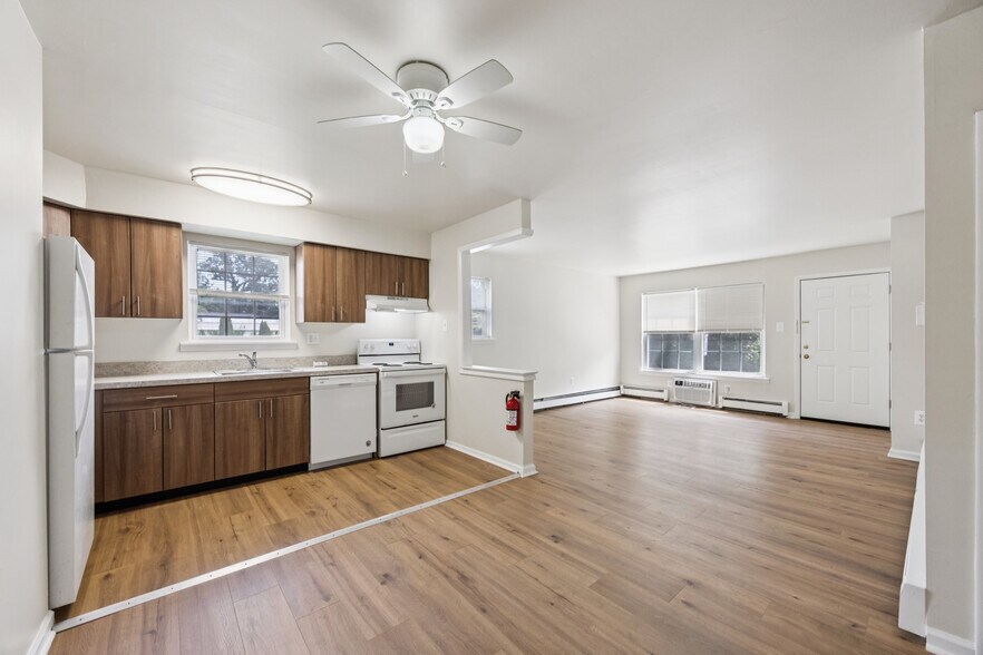 More Photos Of 17 E Maple Ave, Merchantville Apartments For Sale