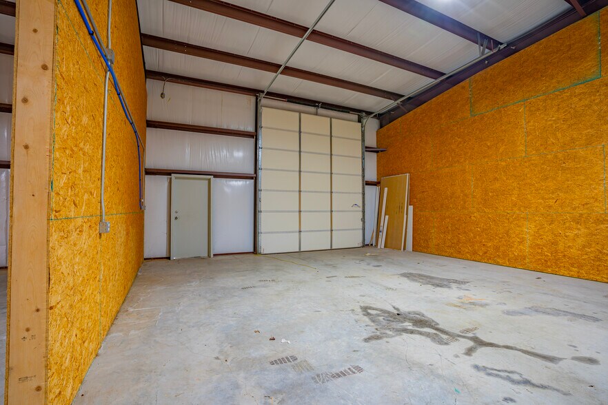 More Photos Of 113 METROTEX, Haslet Unknown For Lease