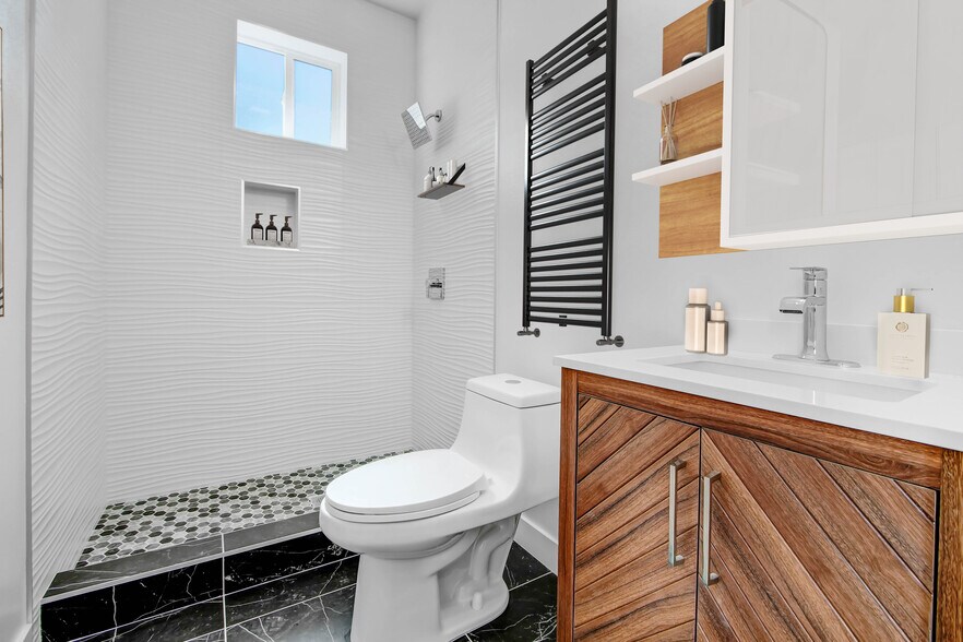 More Photos Of 5926 S Hoover St, Los Angeles Apartments For Sale