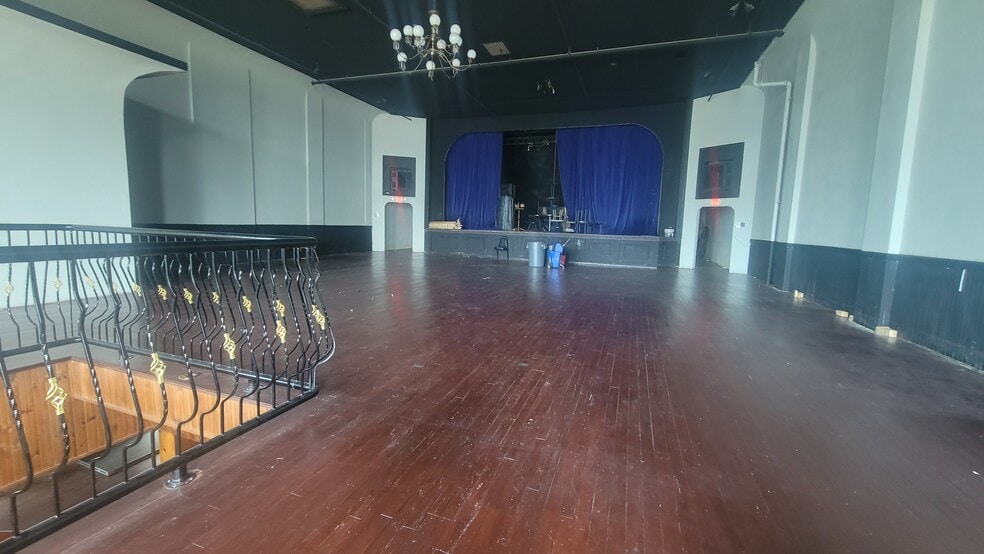 More Photos Of 3156 State St, Caledonia Bowling Alley For Sale