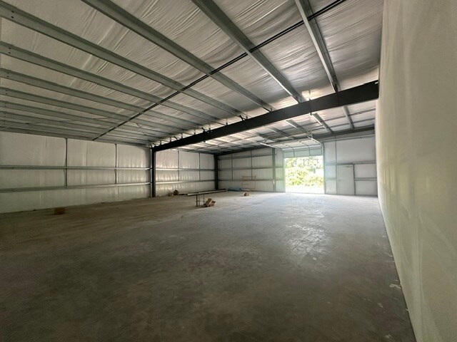 More Photos Of 6300 US Highway 64, Manns Harbor Warehouse For Lease