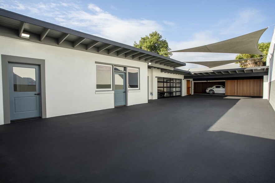 More Photos Of 1217 S Railroad Ave, San Mateo Showroom For Sale