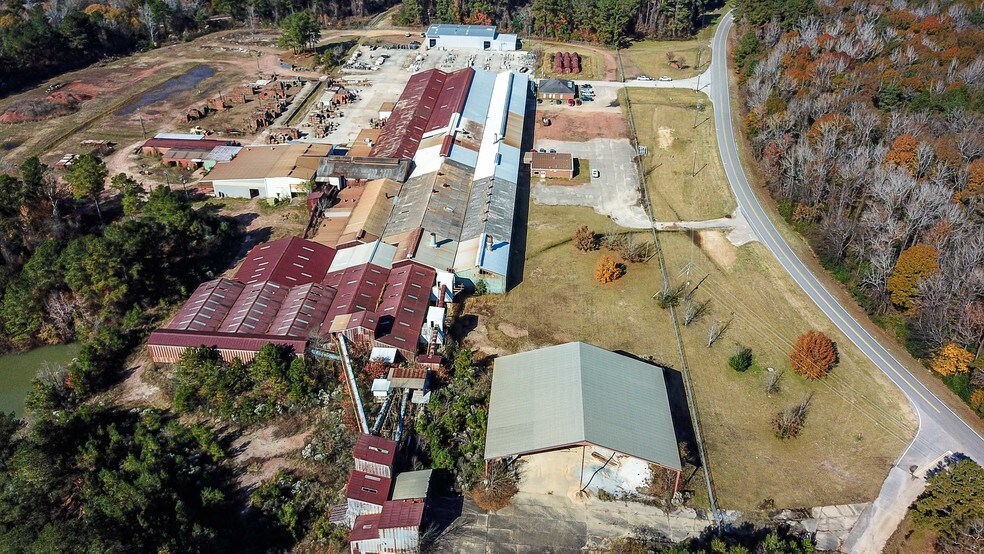 More Photos Of 6250 Coosada Rd, Coosada Manufacturing For Sale