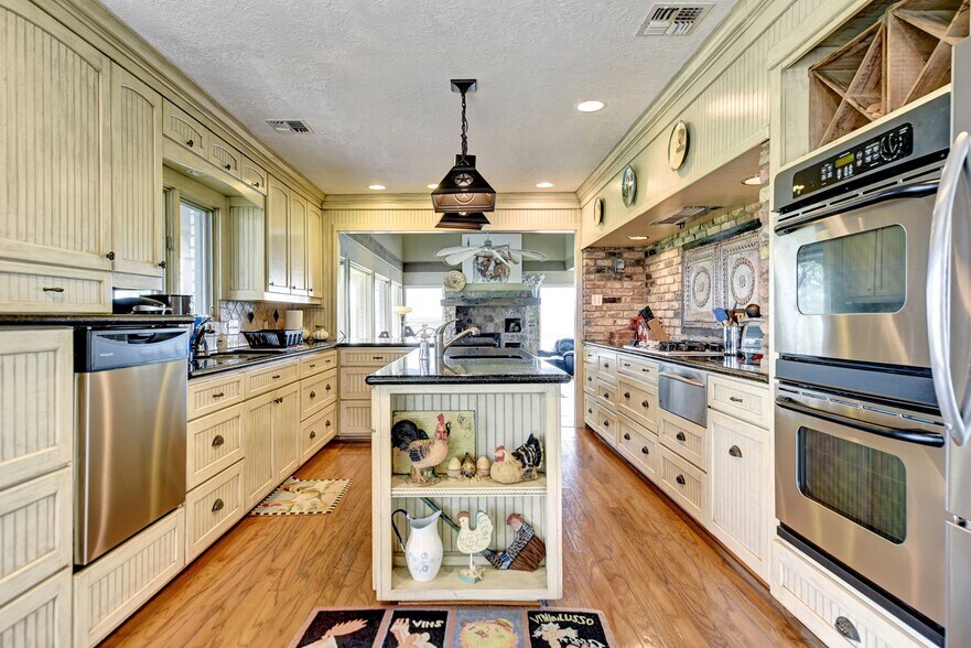 More Photos Of 2575 Old Mill Creek Rd, Brenham Specialty For Sale