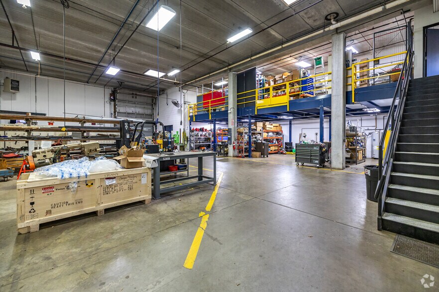 More Photos Of 110 Lincoln St, Johnson Creek Manufacturing For Sale