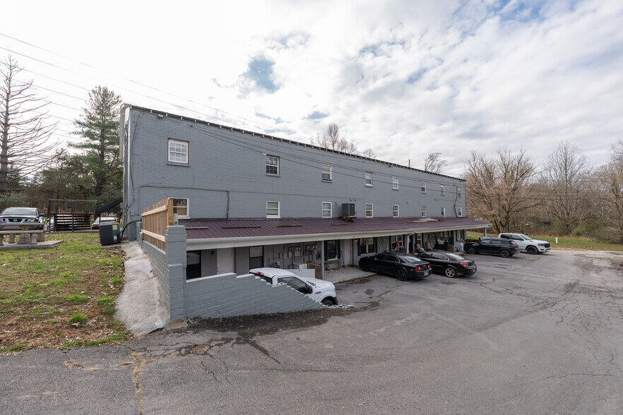 More Photos Of 2465 Benton Young Rd, Cookeville Apartments For Sale