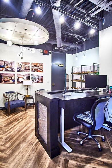 More Photos Of 1612 Westgate Cir, Brentwood Office For Lease